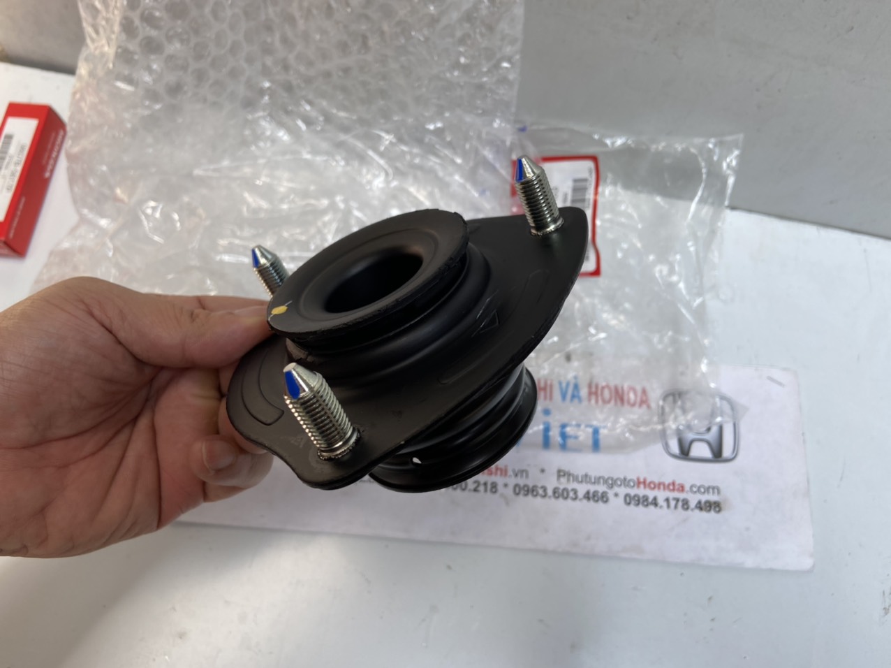 Bát bèo giảm xóc trước xe Honda CIVIC 2006-2011